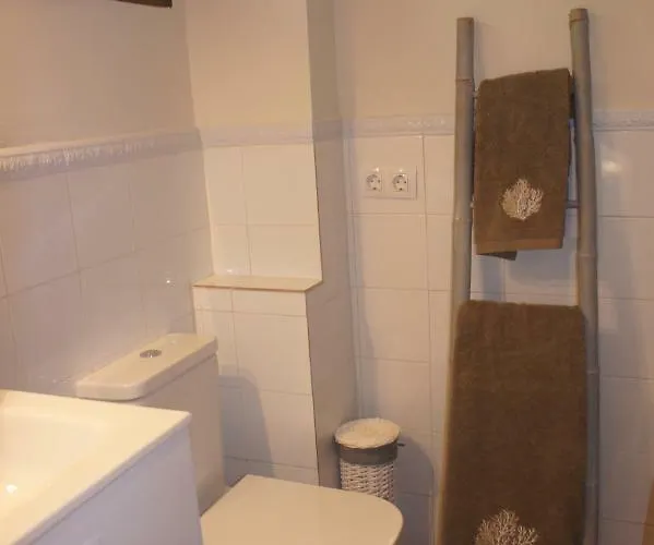 Ollerias Tatil Evi *